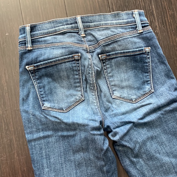 ☀️Hump Day Happiness SALE☀️
🇺🇸Excellent Condition J Brand Jeans- size 25 - Picture 6 of 11
